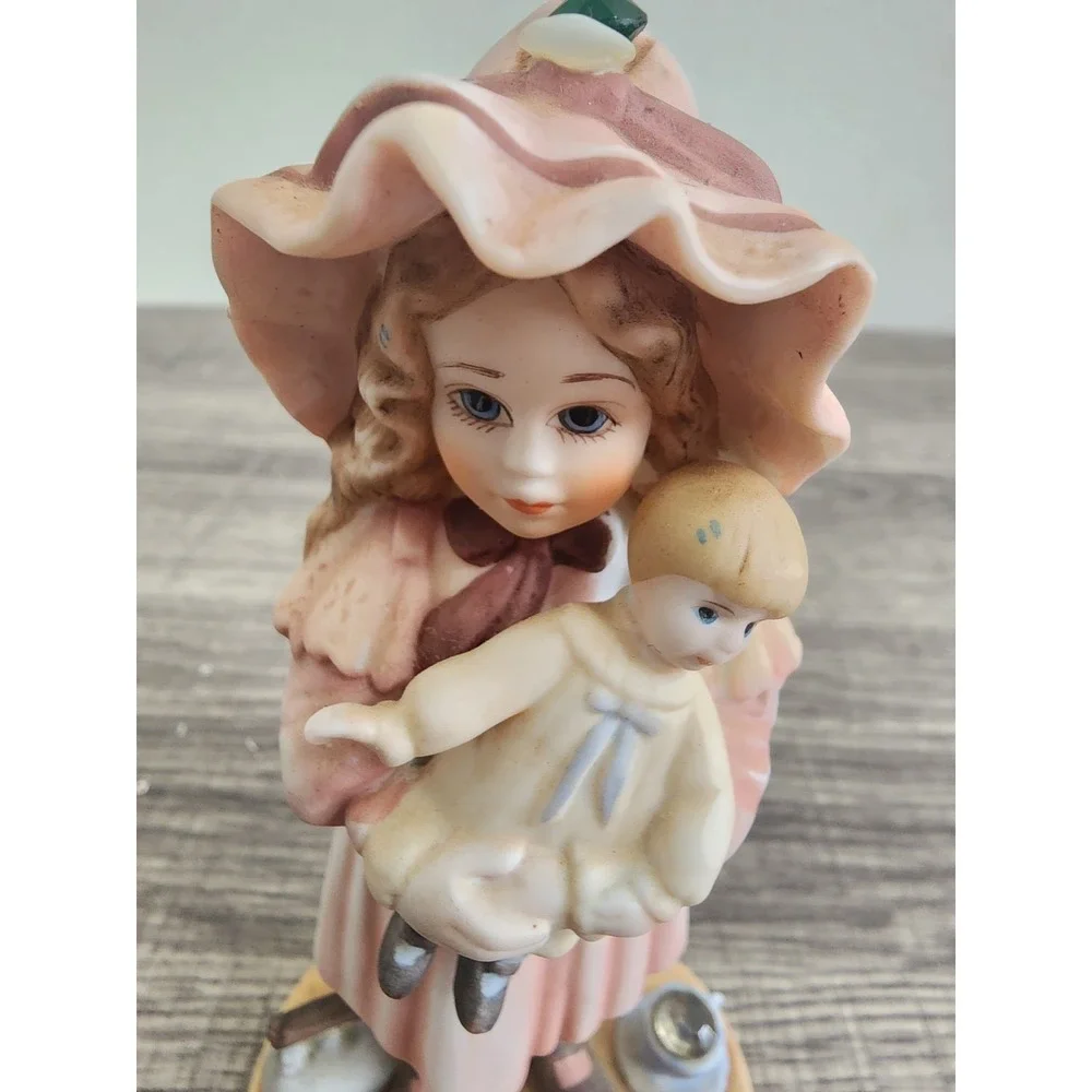 Jan Hagara Amanda 1984-85 Limited Edition Figurine Royal Orleans Porcelain